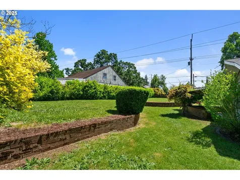 881 Linn Avenue Oregon City OR 97045