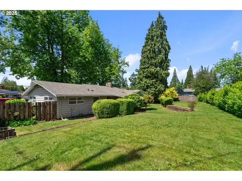 881 Linn Avenue Oregon City OR 97045