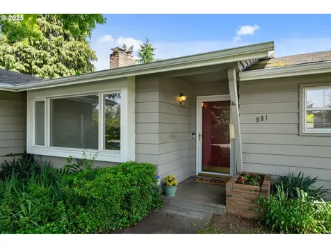 881 Linn Avenue Oregon City OR 97045