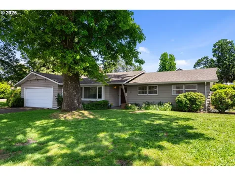 881 Linn Avenue Oregon City OR 97045