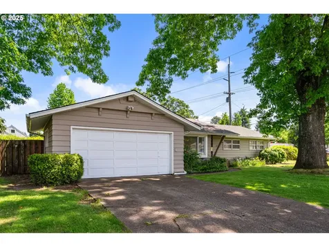 881 Linn Avenue Oregon City OR 97045