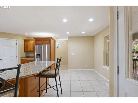 1744 NE Shale Court Roseburg OR 97470