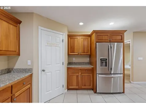 1744 NE Shale Court Roseburg OR 97470