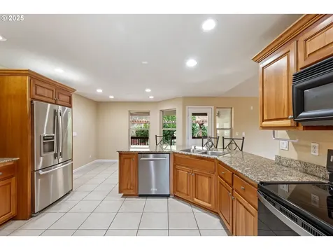 1744 NE Shale Court Roseburg OR 97470
