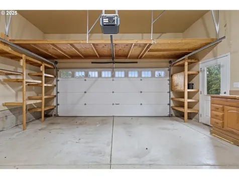 1744 NE Shale Court Roseburg OR 97470