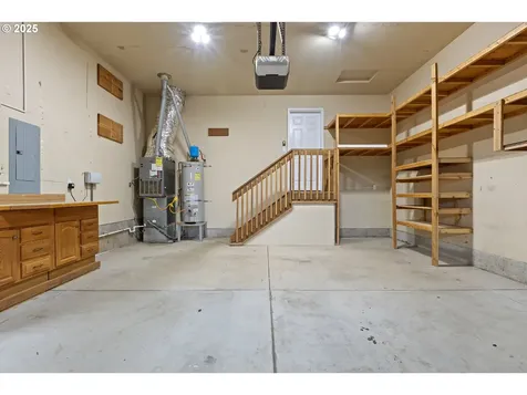 1744 NE Shale Court Roseburg OR 97470