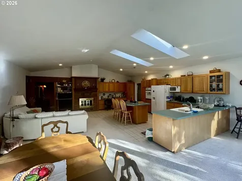 11445 E Mapleton Road Mapleton OR 97453
