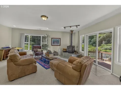 11445 E Mapleton Road Mapleton OR 97453