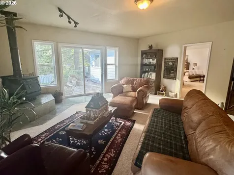 11445 E Mapleton Road Mapleton OR 97453