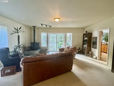 11445 E Mapleton Road Mapleton OR 97453