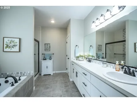 2265 NW Victoria Drive Mcminnville OR 97128