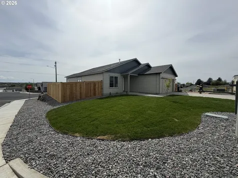 848 NE Laurel Springs Drive Hermiston OR 97838