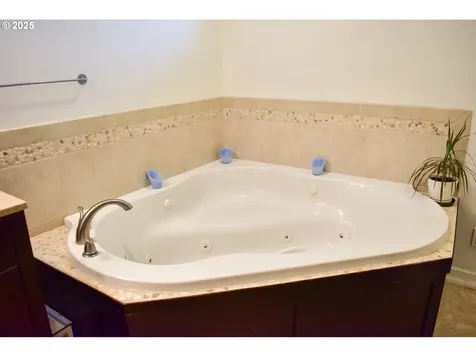 1529 Grand Avenue Medford OR 97504