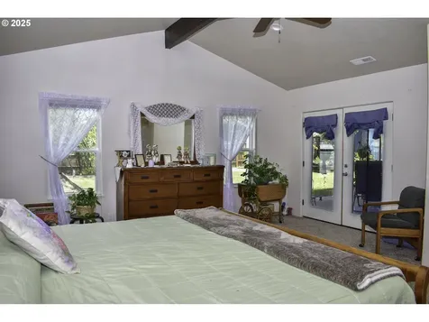 1529 Grand Avenue Medford OR 97504