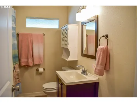 1529 Grand Avenue Medford OR 97504