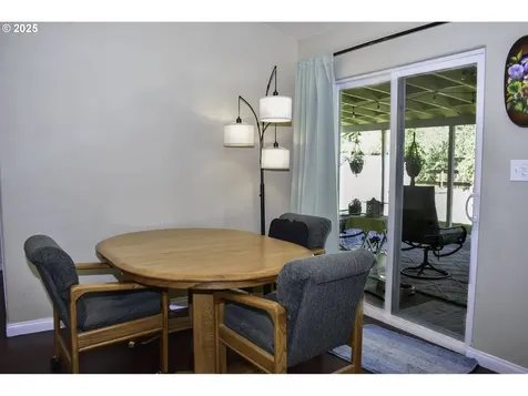 1529 Grand Avenue Medford OR 97504