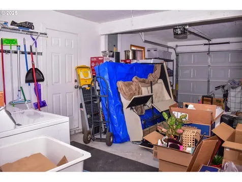 1529 Grand Avenue Medford OR 97504