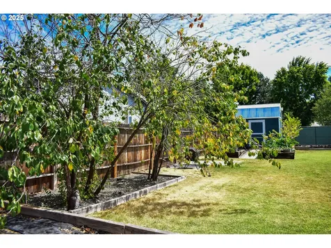 1529 Grand Avenue Medford OR 97504