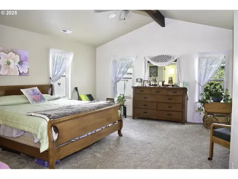 1529 Grand Avenue Medford OR 97504