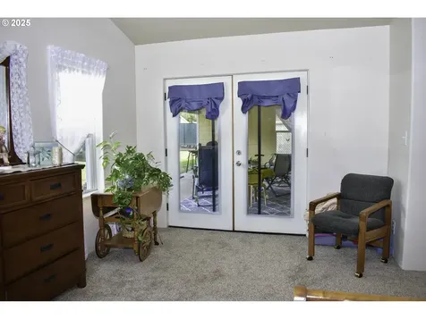 1529 Grand Avenue Medford OR 97504