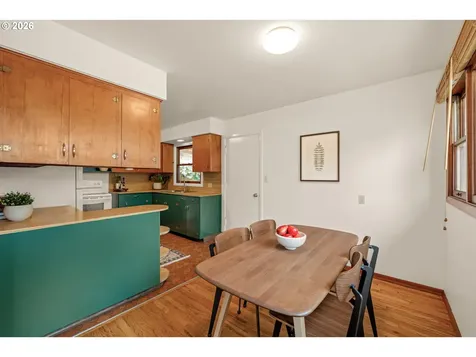 7825 SE Sherman Street Portland OR 97215