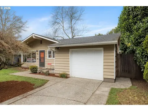 7825 SE Sherman Street Portland OR 97215