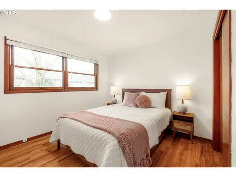7825 SE Sherman Street Portland OR 97215