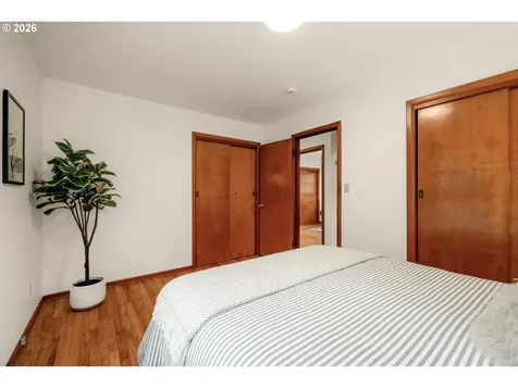 7825 SE Sherman Street Portland OR 97215