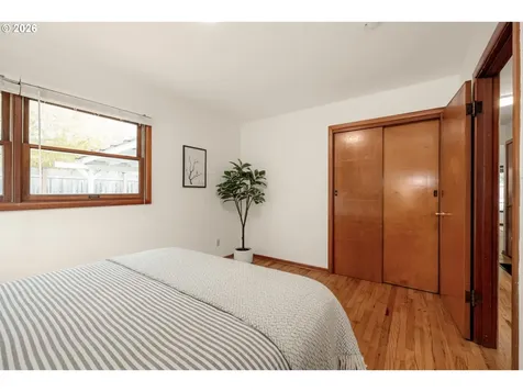 7825 SE Sherman Street Portland OR 97215