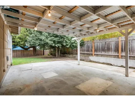7825 SE Sherman Street Portland OR 97215