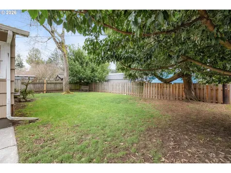 7825 SE Sherman Street Portland OR 97215