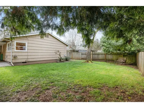 7825 SE Sherman Street Portland OR 97215