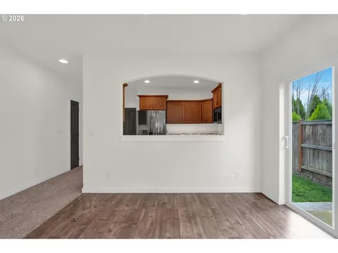 32944 E Lincoln Way Eugene OR 97408