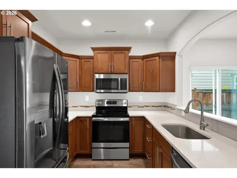 32944 E Lincoln Way Eugene OR 97408