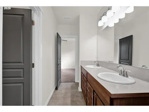 32944 E Lincoln Way Eugene OR 97408