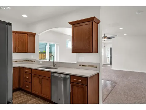 32944 E Lincoln Way Eugene OR 97408