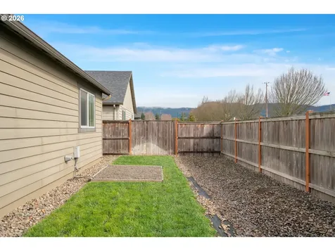 32944 E Lincoln Way Eugene OR 97408