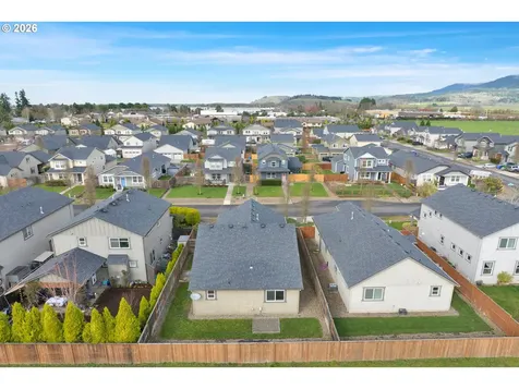 32944 E Lincoln Way Eugene OR 97408