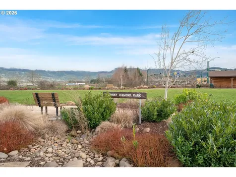 32944 E Lincoln Way Eugene OR 97408
