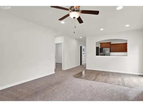 32944 E Lincoln Way Eugene OR 97408