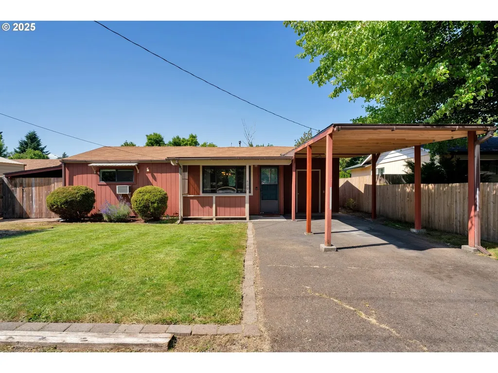 630 Colonial Drive Springfield OR 97477