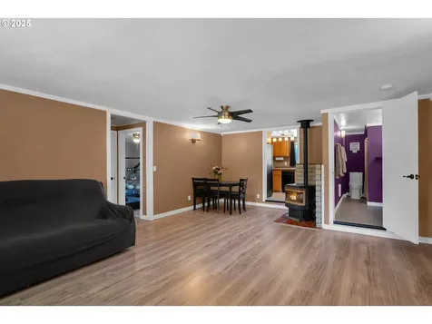 630 Colonial Drive Springfield OR 97477