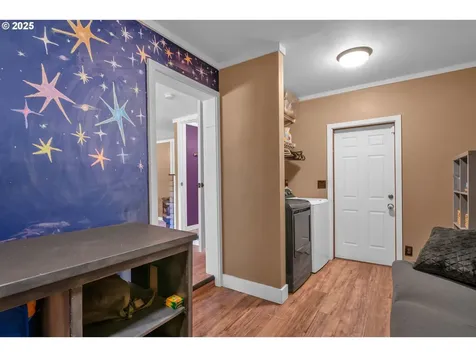 630 Colonial Drive Springfield OR 97477