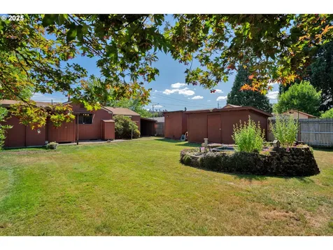 630 Colonial Drive Springfield OR 97477