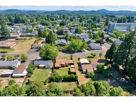 630 Colonial Drive Springfield OR 97477