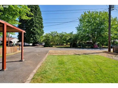 630 Colonial Drive Springfield OR 97477