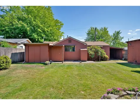 630 Colonial Drive Springfield OR 97477