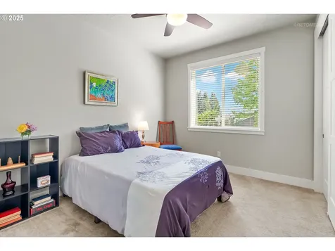 601 SW 7th Street Dundee OR 97115