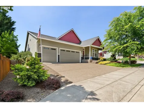 601 SW 7th Street Dundee OR 97115