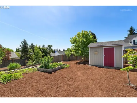 601 SW 7th Street Dundee OR 97115